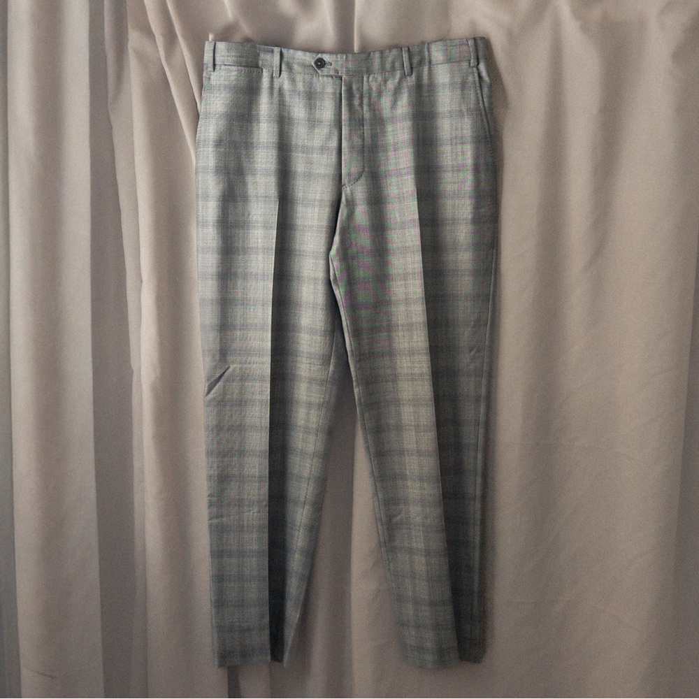 Armani Collezioni • Men's Gray Plaid Pants